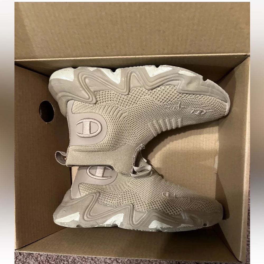 Champion Hyper C Raw GS Boys Toddlers Size 9 Color: Dark Khaki